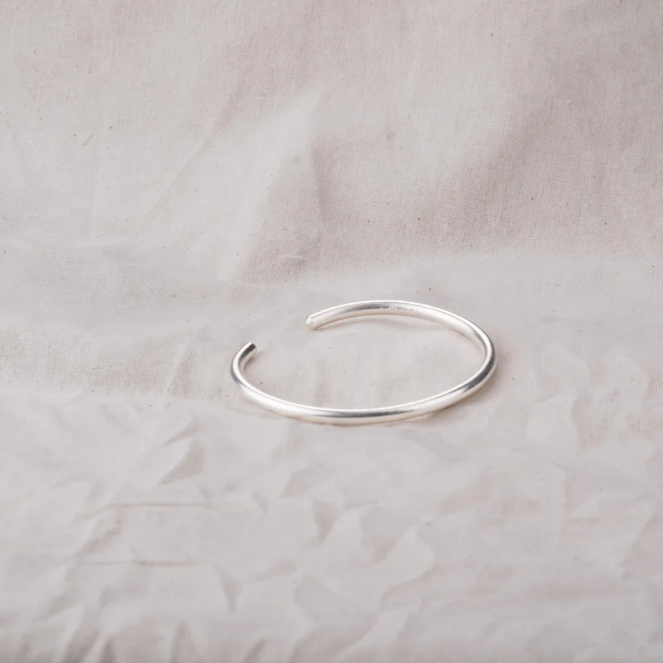 Vòng tay bạc trơn-1