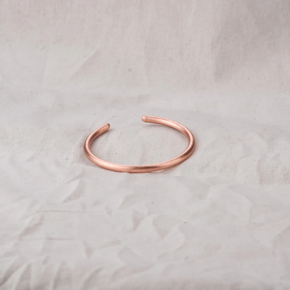 Vòng tay trơn đỏ-2