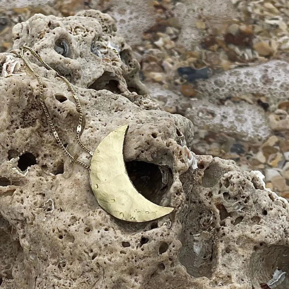 day_chuyen_ong_trang_khuyet_luna_0001_crop