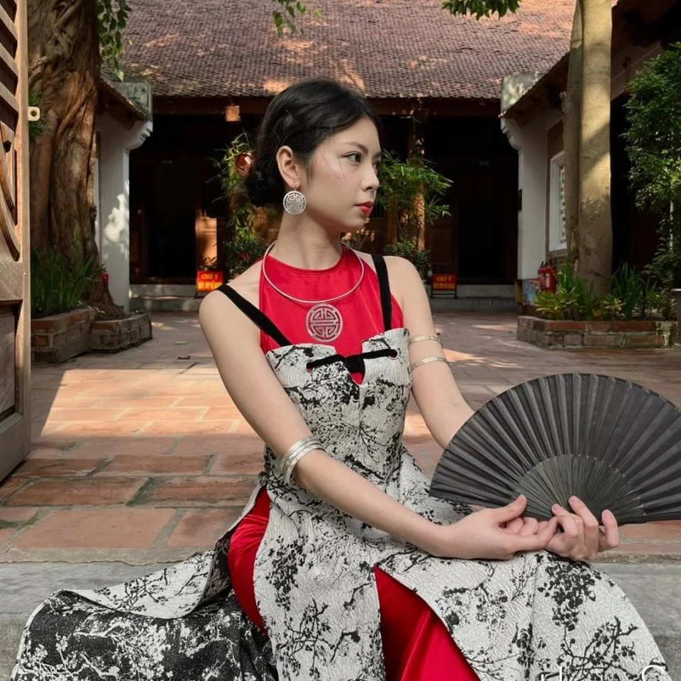 kieng_ong_chu_tho_tron_0005_crop