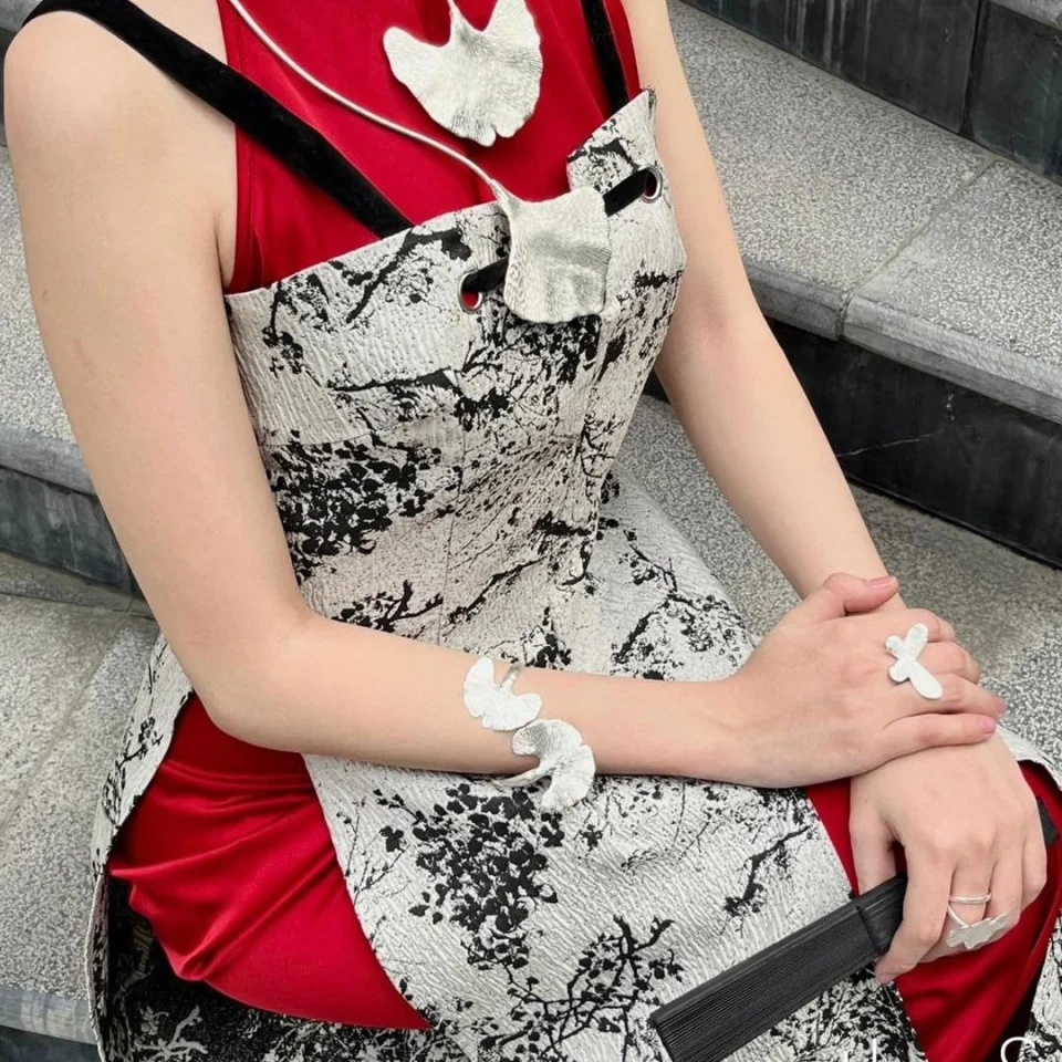 l_kieng_ong_gingko_2_la_0003_crop