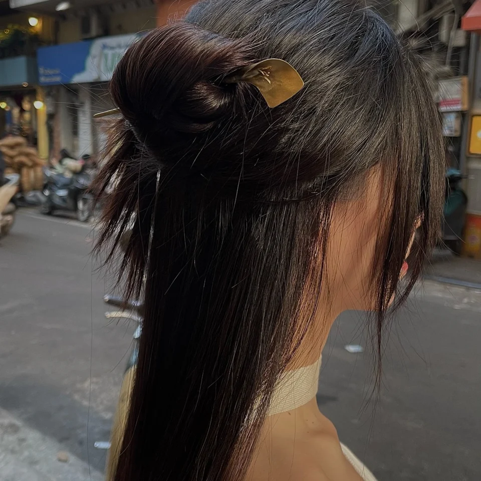 tram_ong_calla_lily_0002_crop