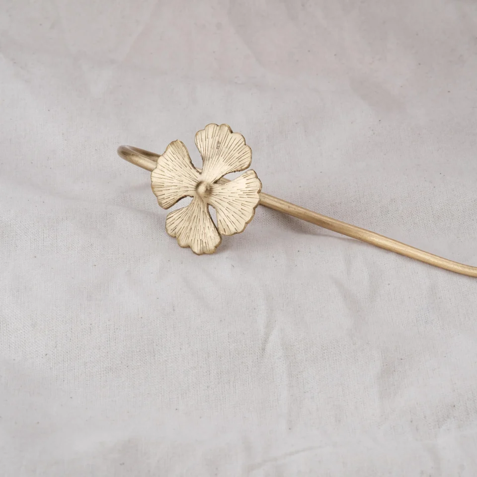 tram_ong_co_4_la_cong_0001