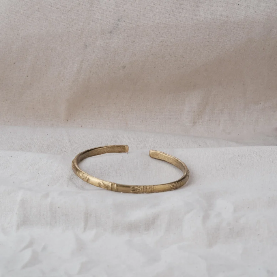 vong_tay_cham_tre_vang_0006