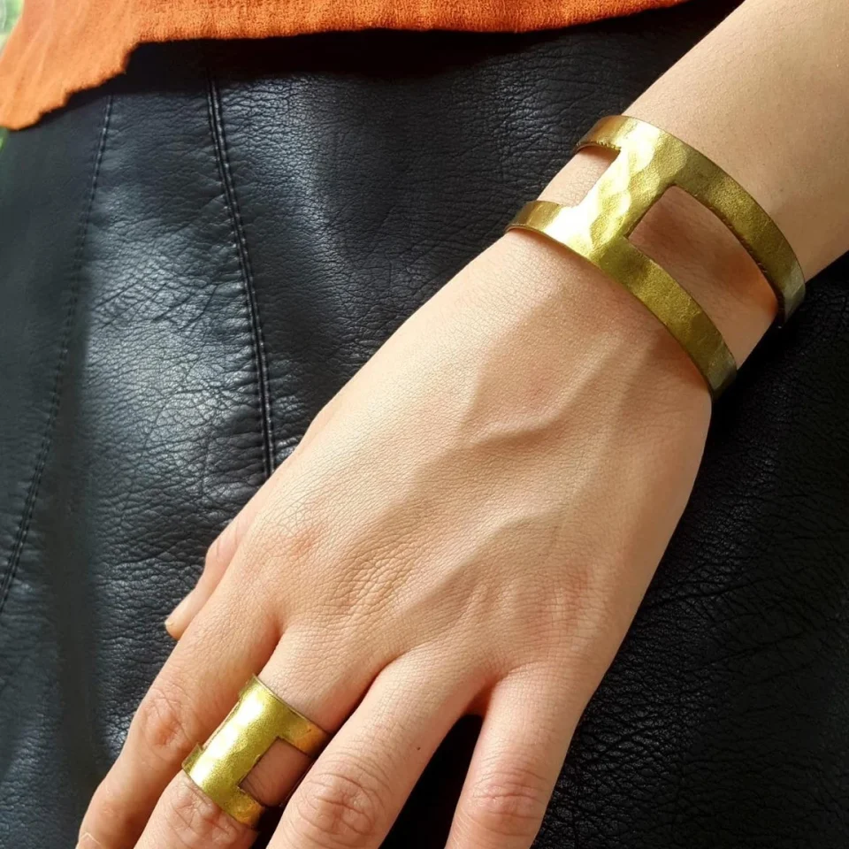 vong_tay_chu_nhat_thung_vet_bua_0002_crop