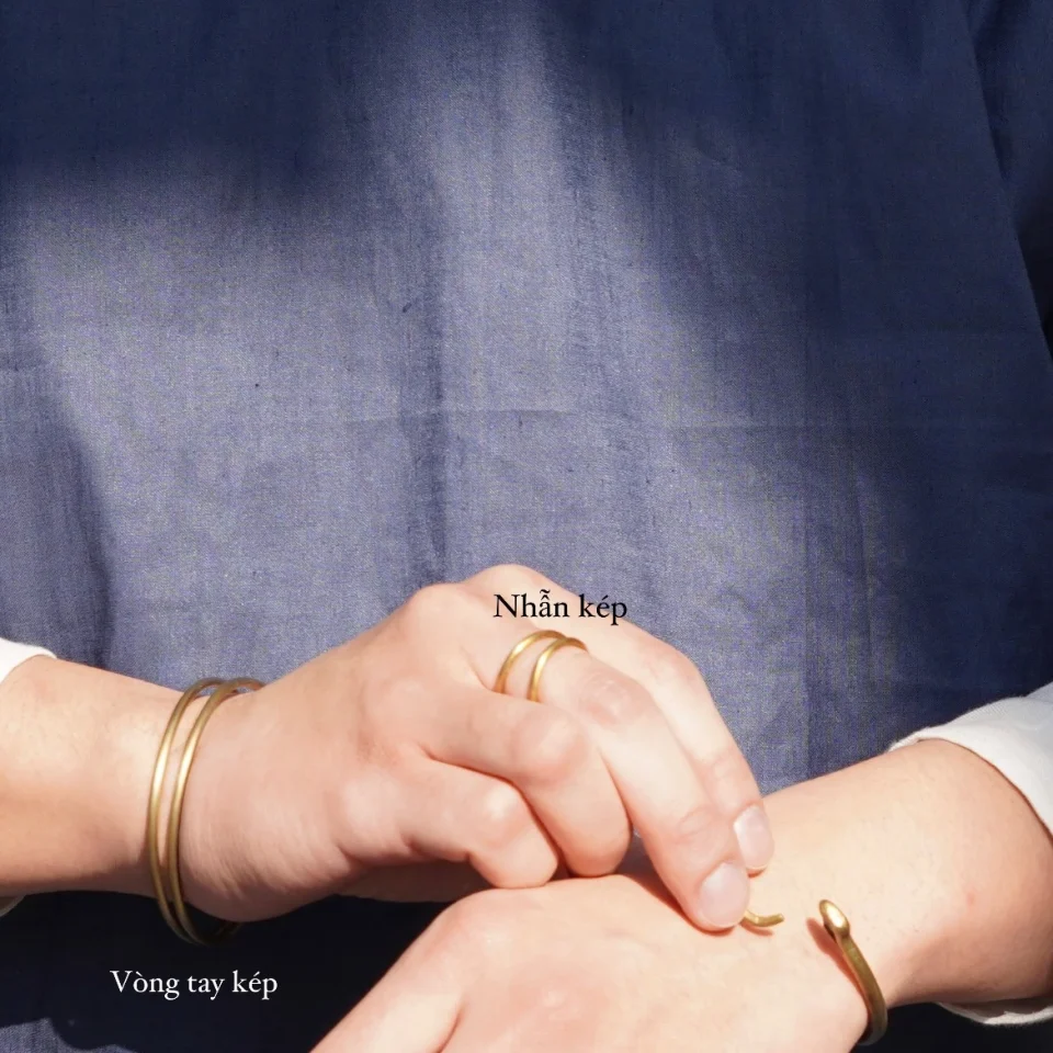 vong_tay_kep_vang_0007_crop