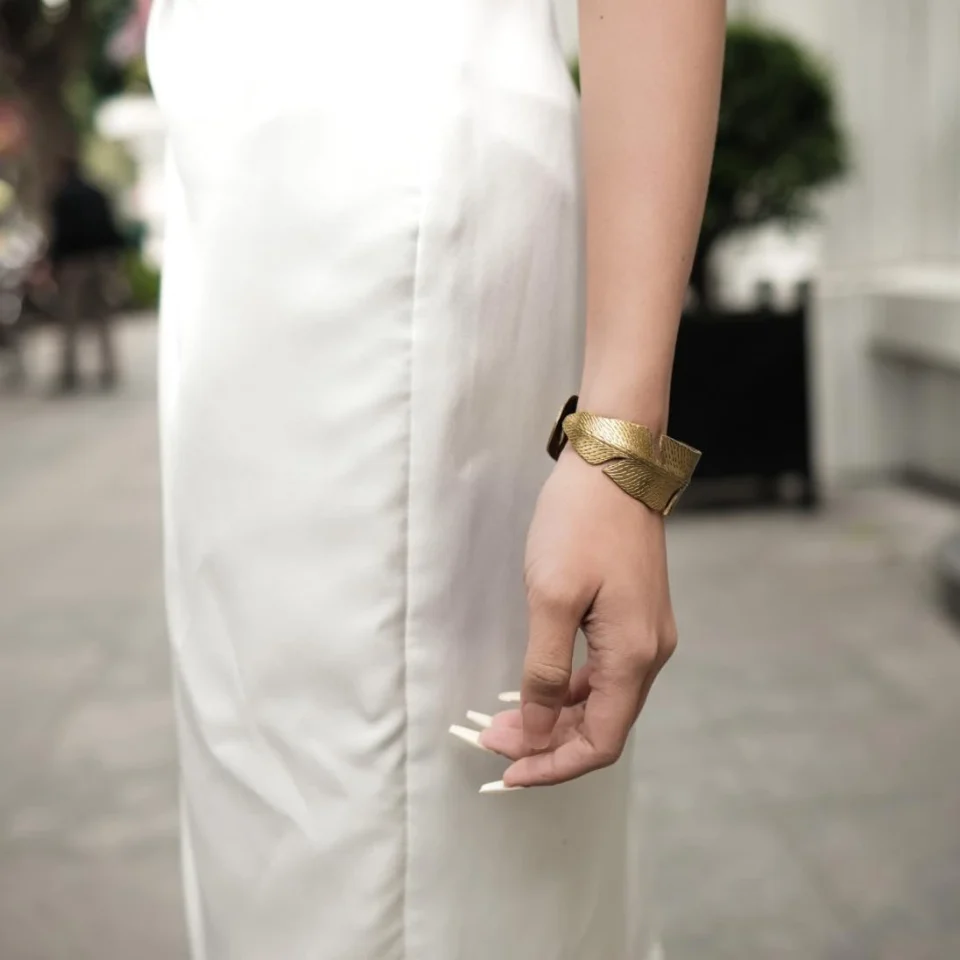 vong_tay_ong_cham_long_vu_0004_crop