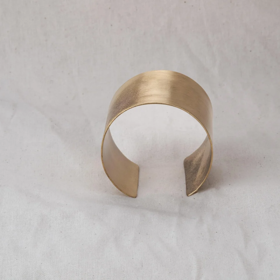 vong_tay_ong_nho_vang_0001